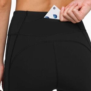 Lululemon Time To Sweat Crop 23"
Black Very Good Condition